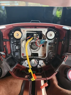 MG CyberSter Steering wheel assembly 20250614_100418.webp