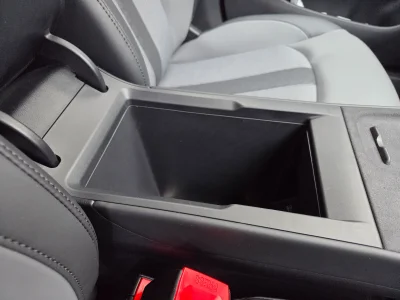 New MG4 armrest tray 1.webp