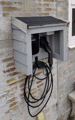 hut1.jpg