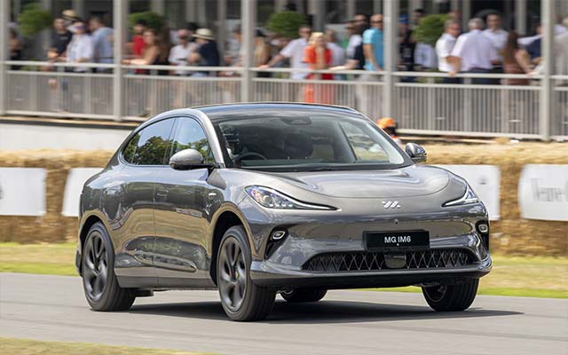 electriccarsreport.com