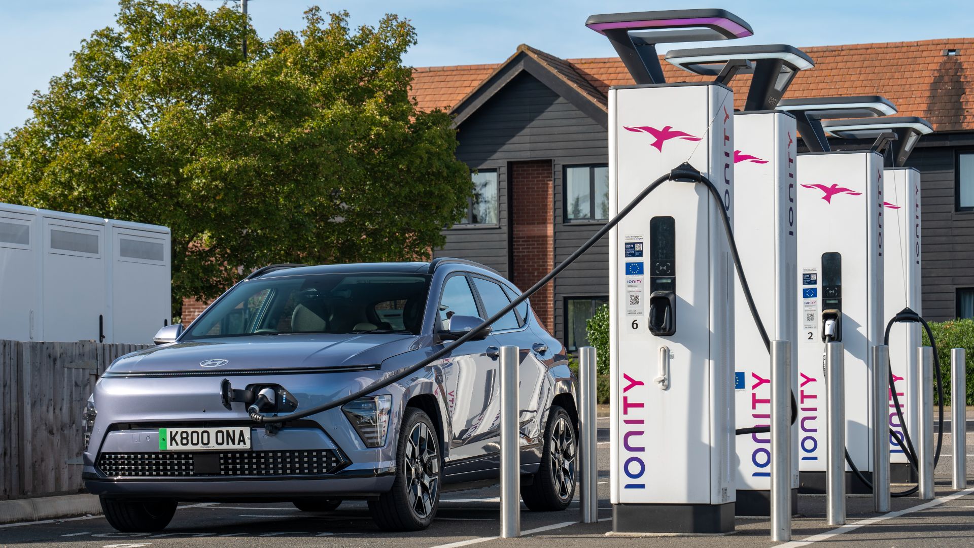 www.motoringelectric.com